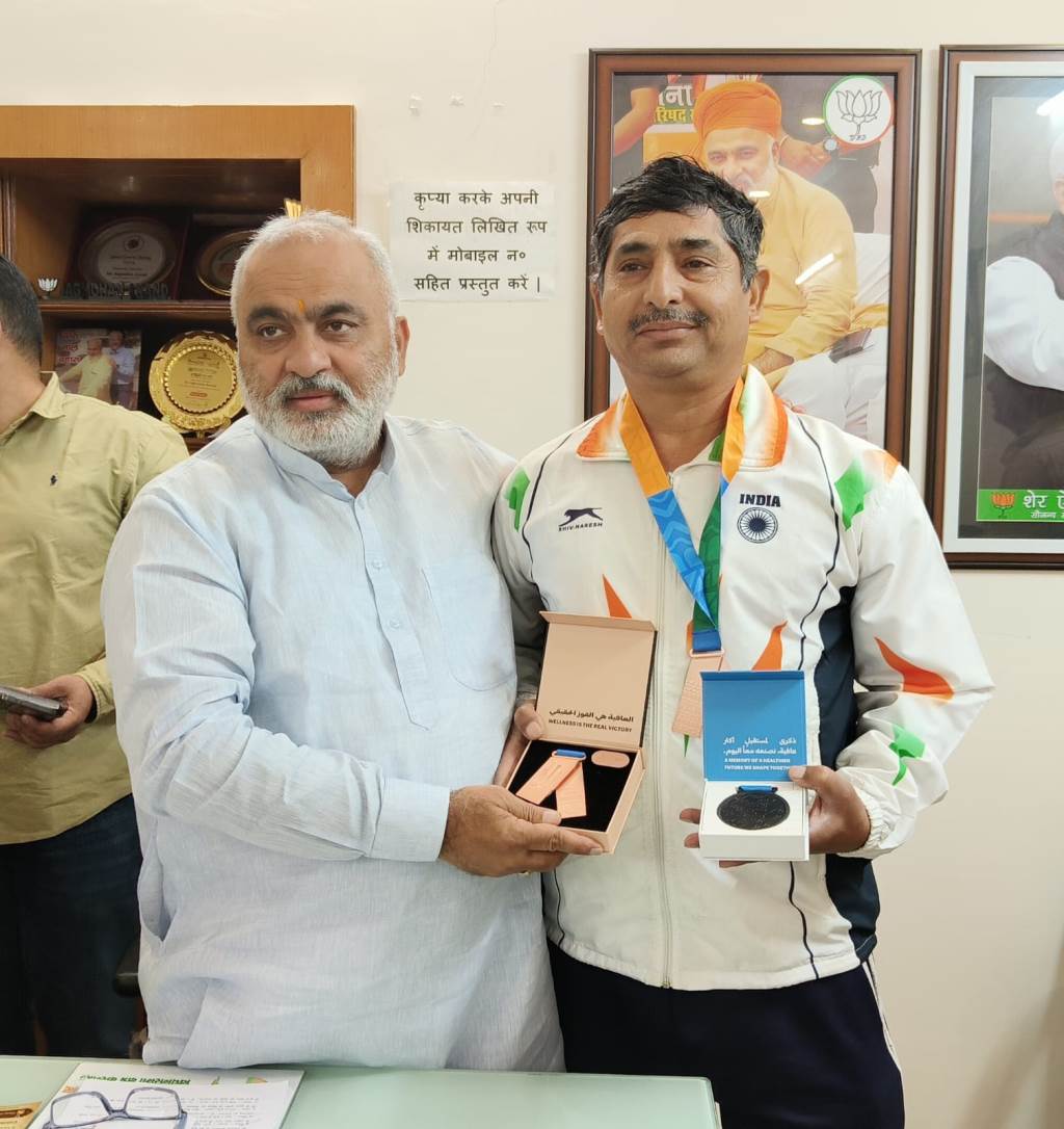 MLA Jagmohan Anand Honors Master Athlete Rajesh Khanna Who Hoisted Karnals Flag on the Global Stage